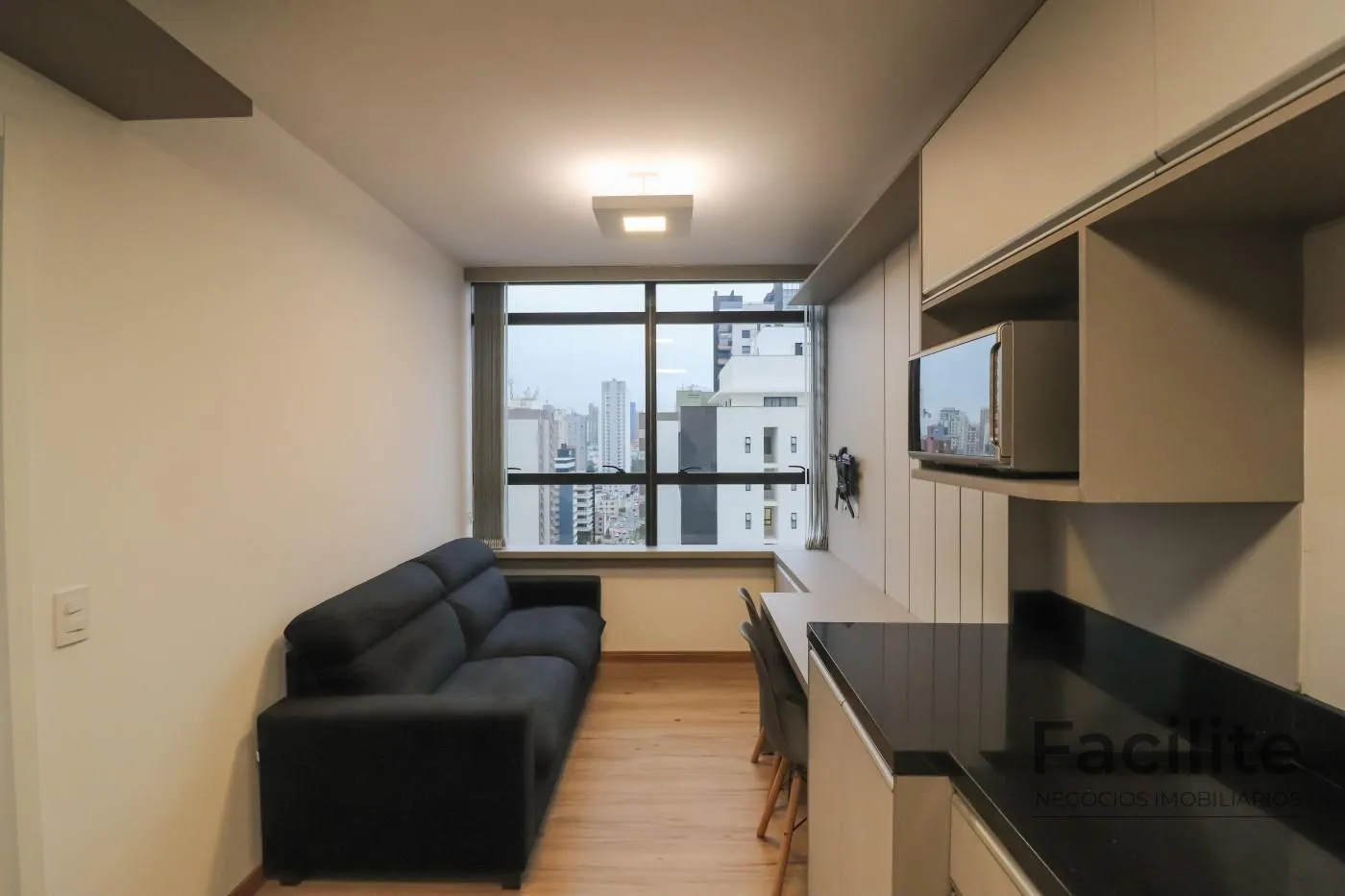 Apartment on the 19th floor with a home office — photo 13