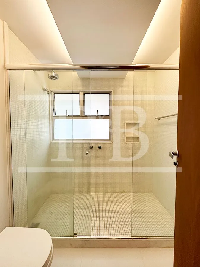 Penthouse with 4 bedrooms and 539 m² with floor-to-ceiling windows — photo 42