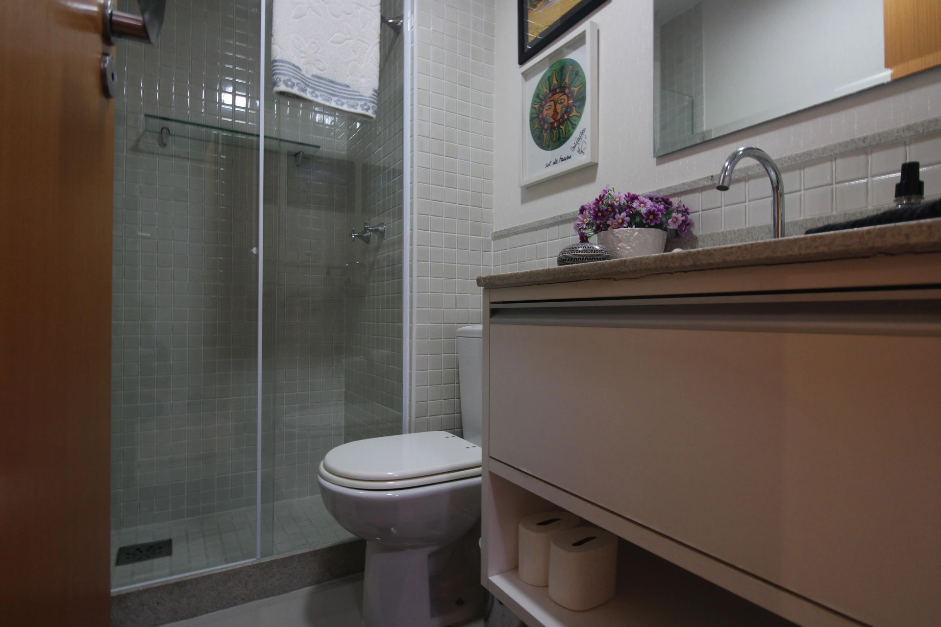 Furnished apartment, 112 m², with a glass-enclosed balcony — photo 34