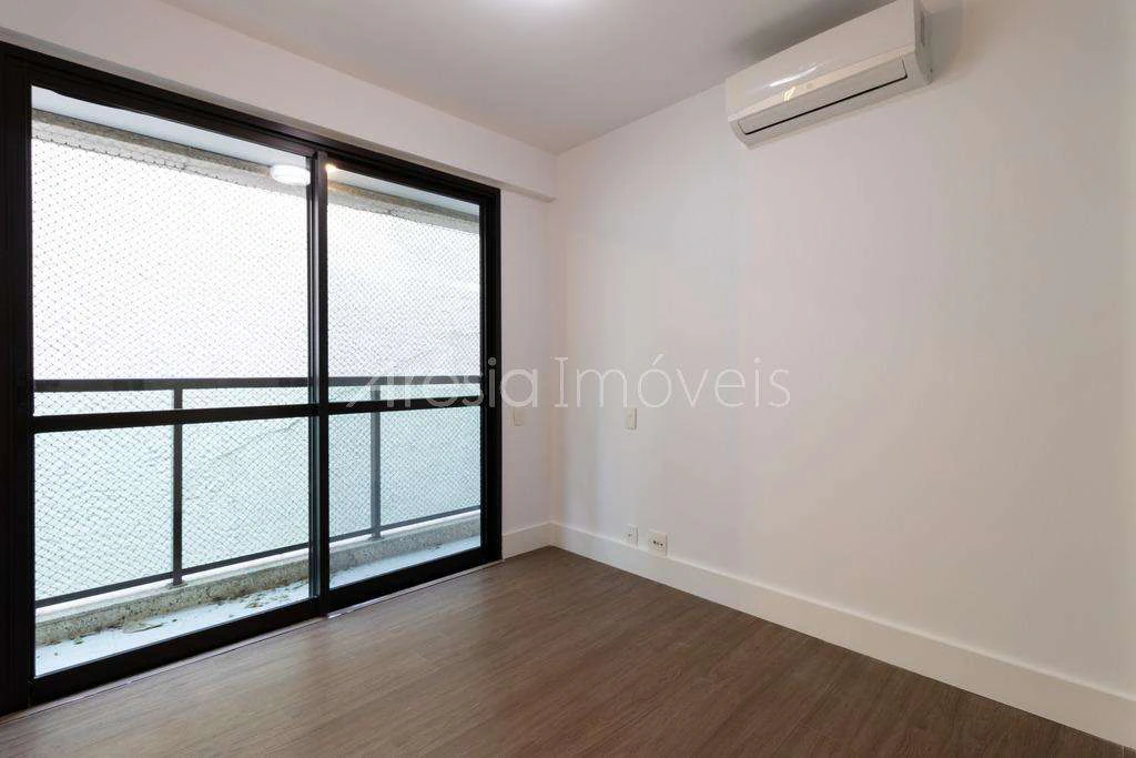 160 m² apartment with 3 en-suite bedrooms and 2 spots — photo 11