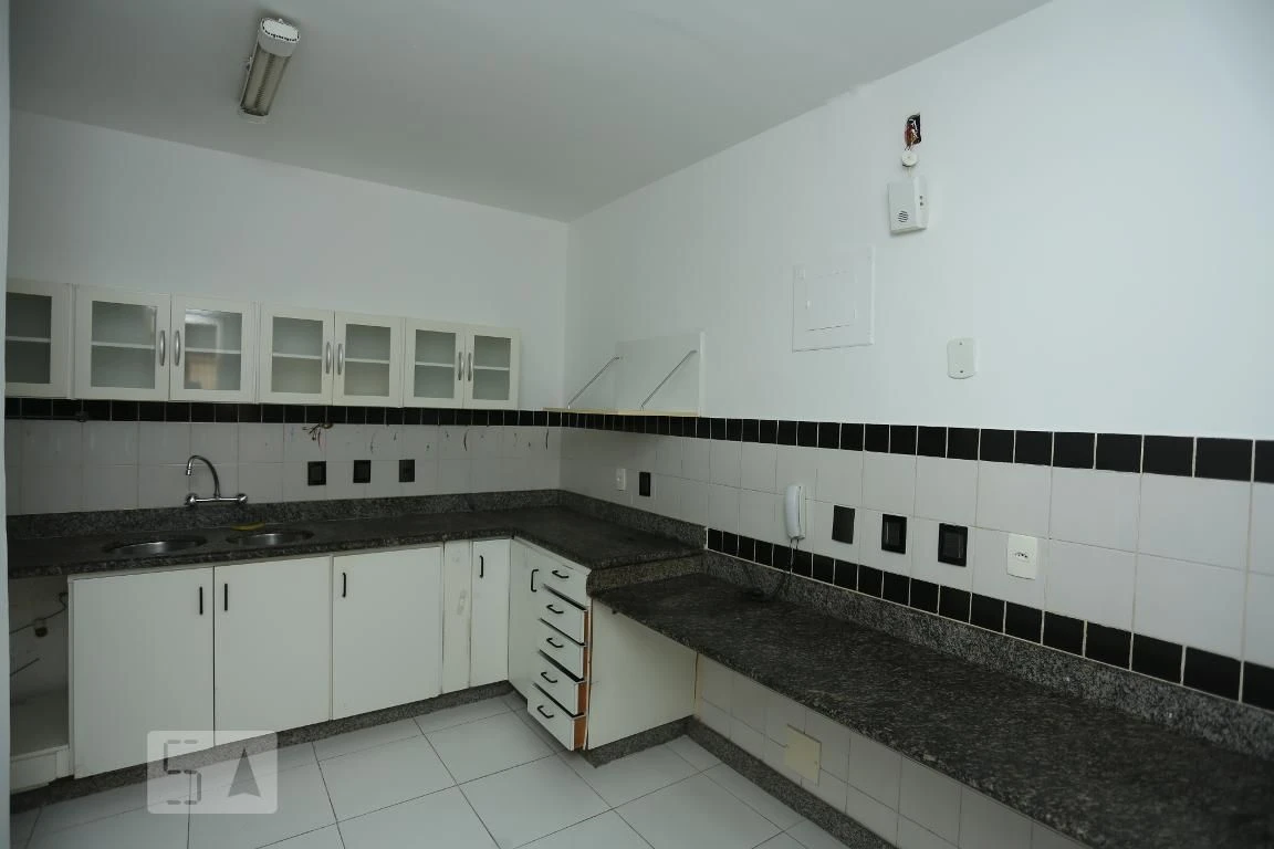 Нежитловий апартамент з 3 спальнями та окремою кухнею — photo 2
