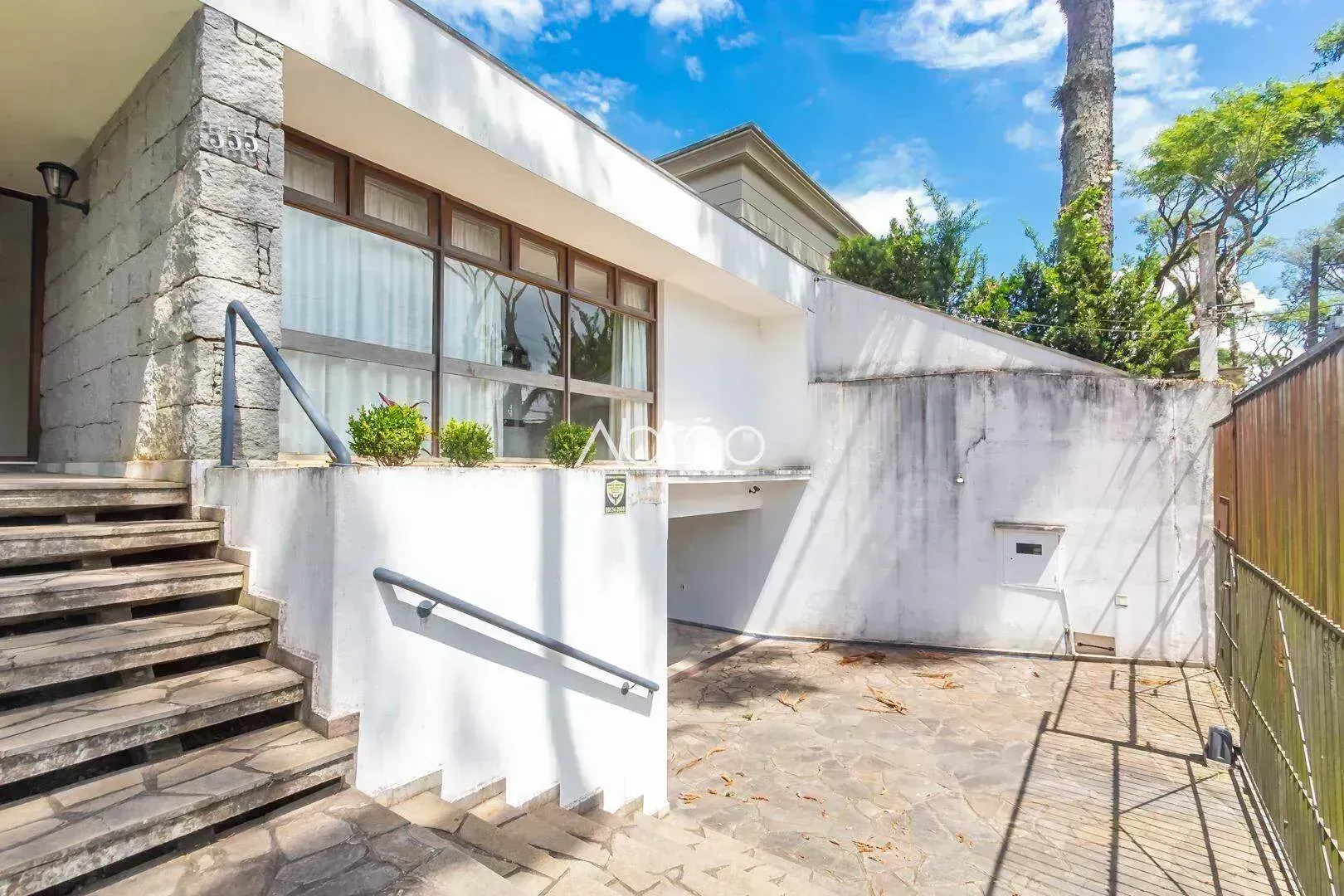 House with 4 bedrooms, 5 bathrooms and 319 m² — photo 27