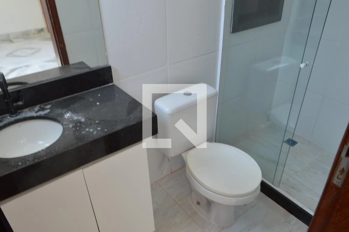 Casa de 3 quartos com janelas do piso ao teto — photo 42