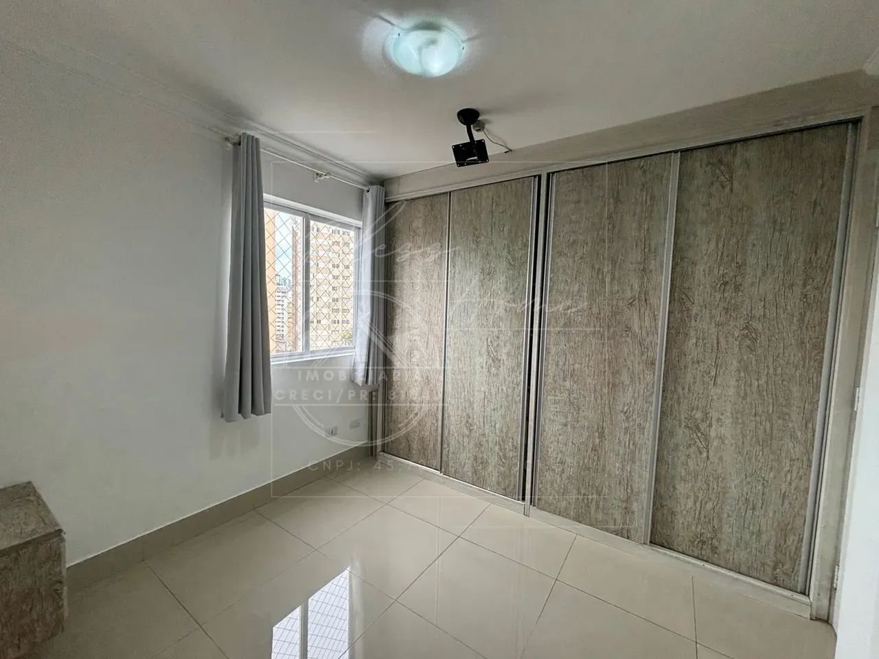 3-bedroom apartment with a closed kitchen and 2 bathrooms — photo 24