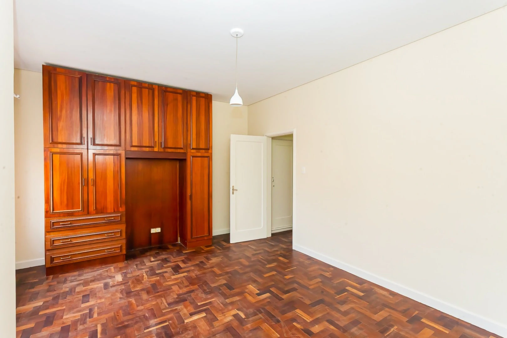 Bañera y 1 dormitorio: departamento de 66 m² — photo 5