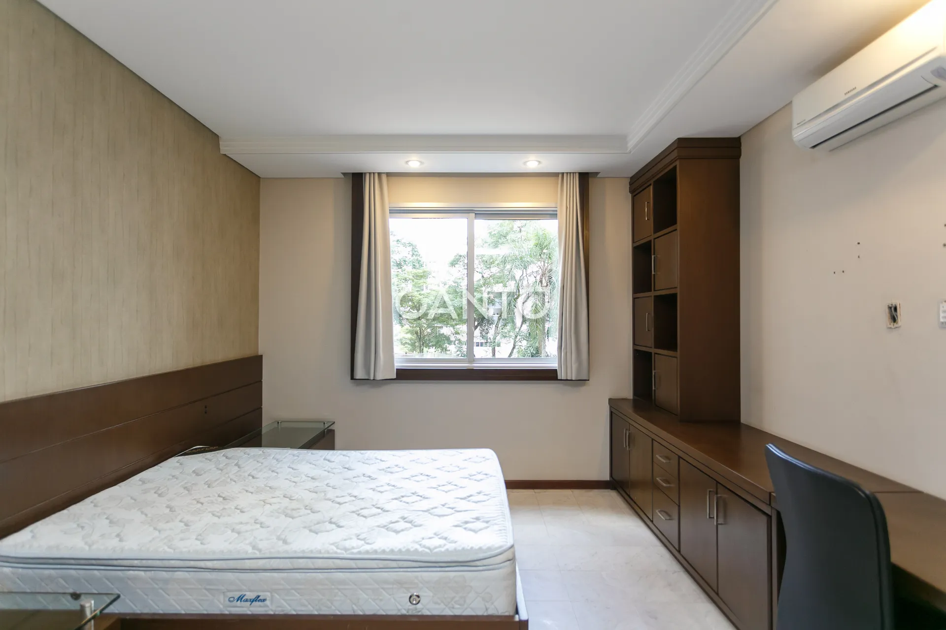 4-bedroom apartment with 3 parking spaces included — photo 37