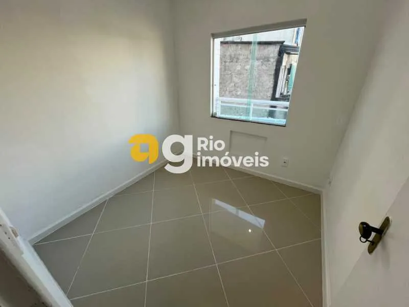 Apartment with closed-off gas kitchen and 3 bedrooms — photo 12