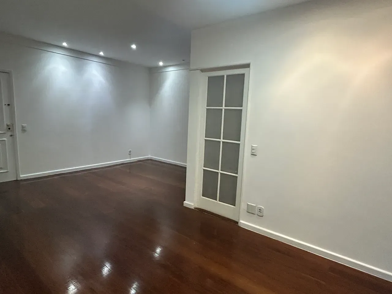 3-bedroom apartment with a glassed-in balcony and 130 m² — photo 7