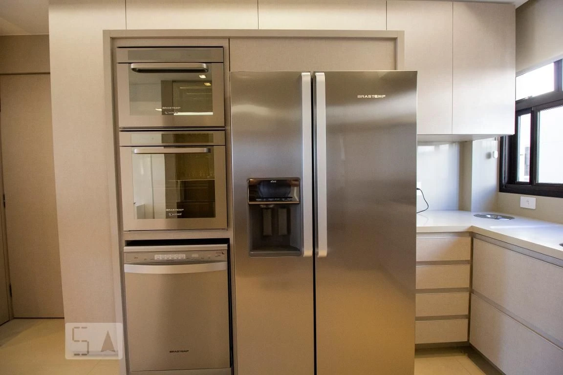 Apartamento de 4 quartos com janelas do piso ao teto, Centro — photo 39