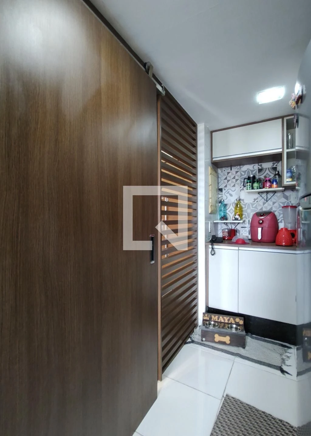 Glass-enclosed balcony in a 3-bedroom apartment, 155 m² — photo 32