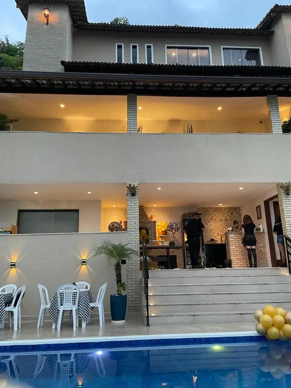 Unfurnished house with 5 bedrooms and 5 bathrooms — photo 11