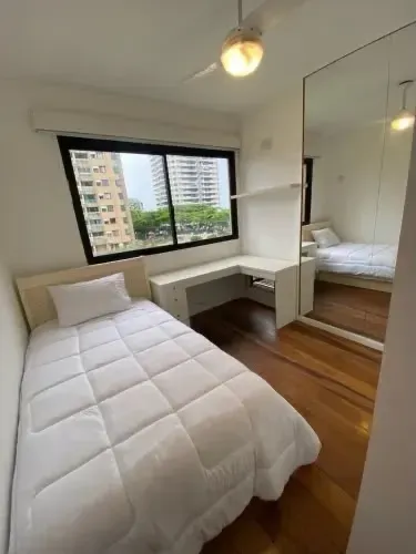 4-bedroom apartment with a water view — photo 8