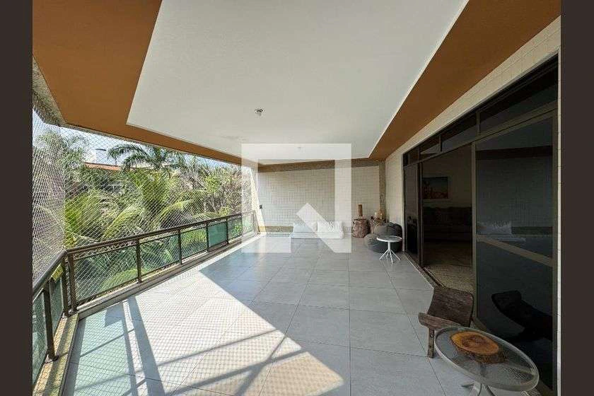 4-bedroom apartment with a balcony and 180 m² — photo 23