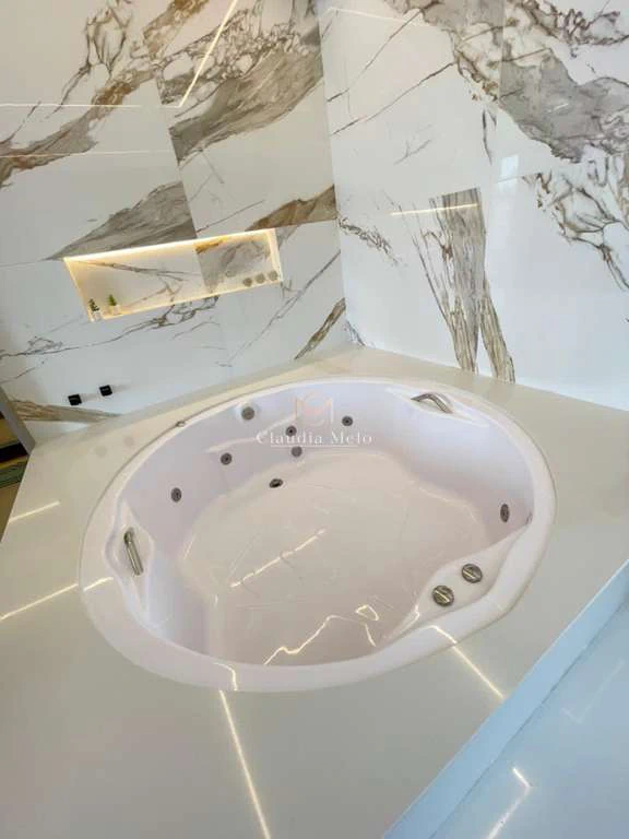 Furnished house with 5 en-suite bedrooms and 500 m² — photo 10
