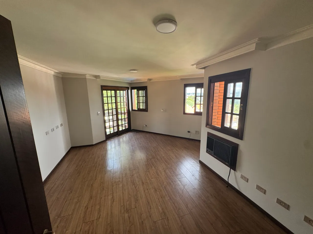 Furnished house with 4 bedrooms and grill on the balcony