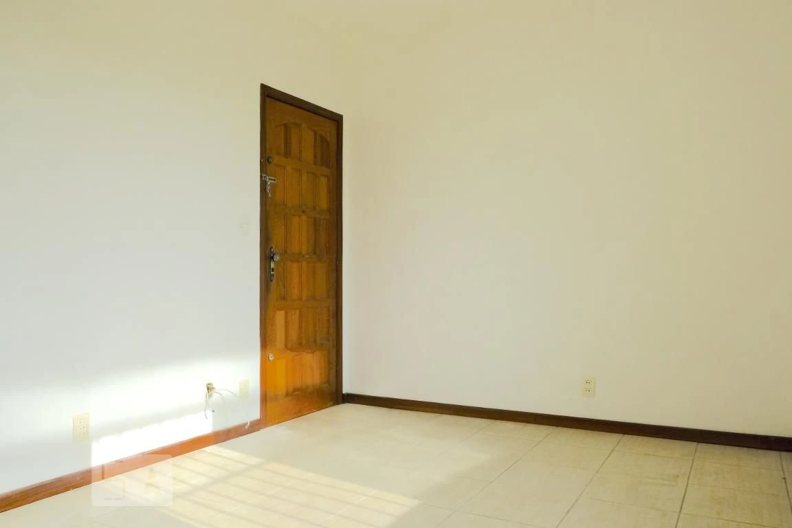 Apartamento sem mobília com cozinha separada e lavanderia — photo 15