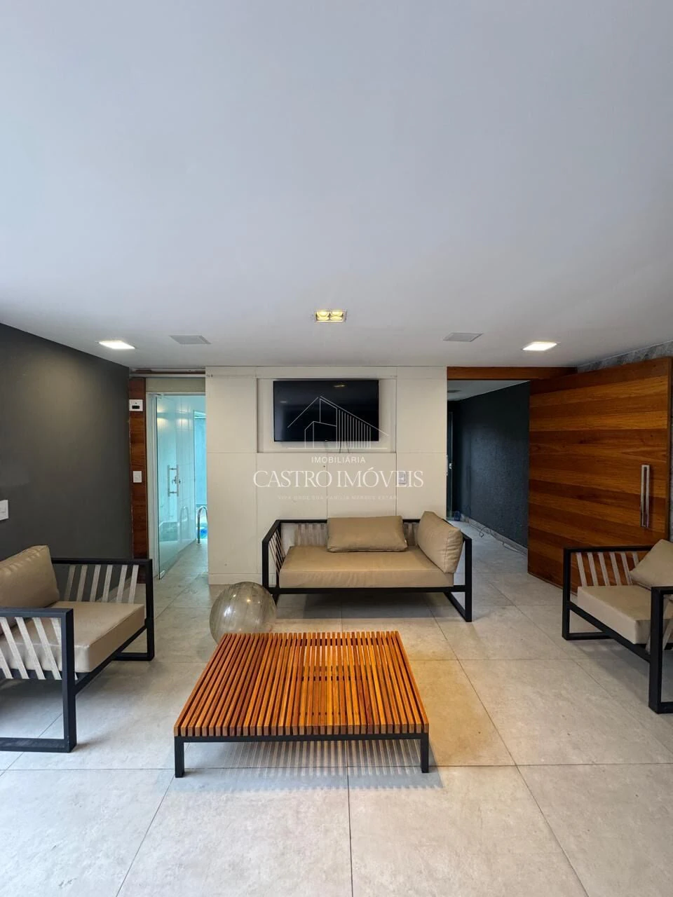 Furnished 715 m² house with 5 en-suites and 4 parking — photo 9