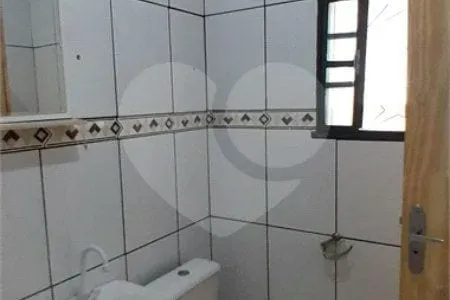 Casa de 80 m² e 2 quartos, Campo Grande