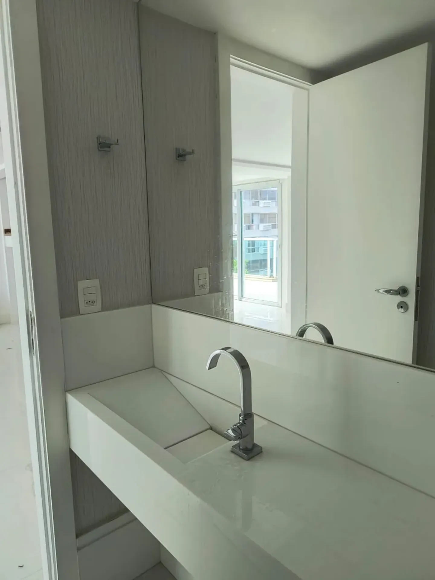 Rooftop apartment with 3 bedrooms and 1 bathroom — photo 16