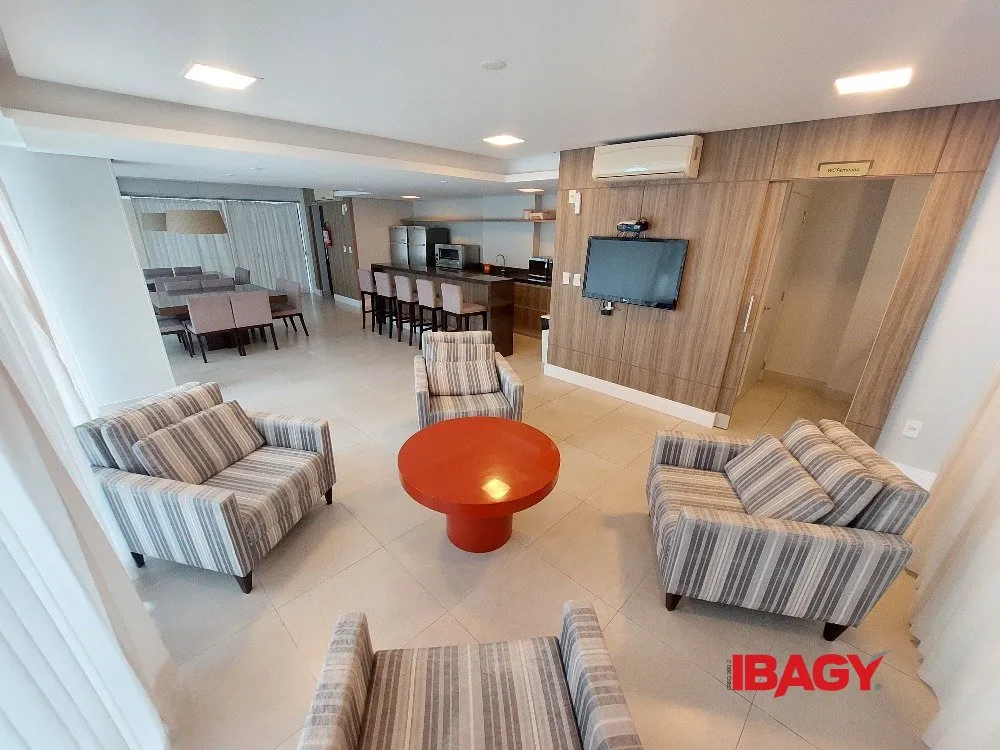 Furnished apartment with 2 bedrooms and 79 m² — photo 10