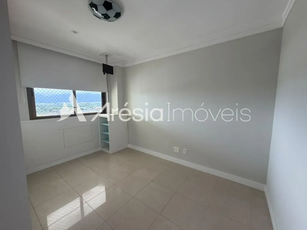 4-bedroom apartment in a building with a sauna — photo 8