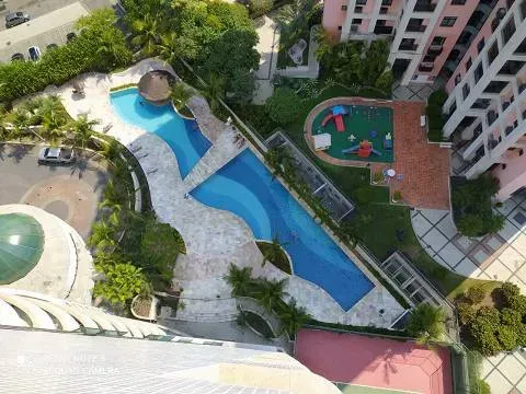Furnished 1-bedroom apartment with glass-enclosed shower — photo 7