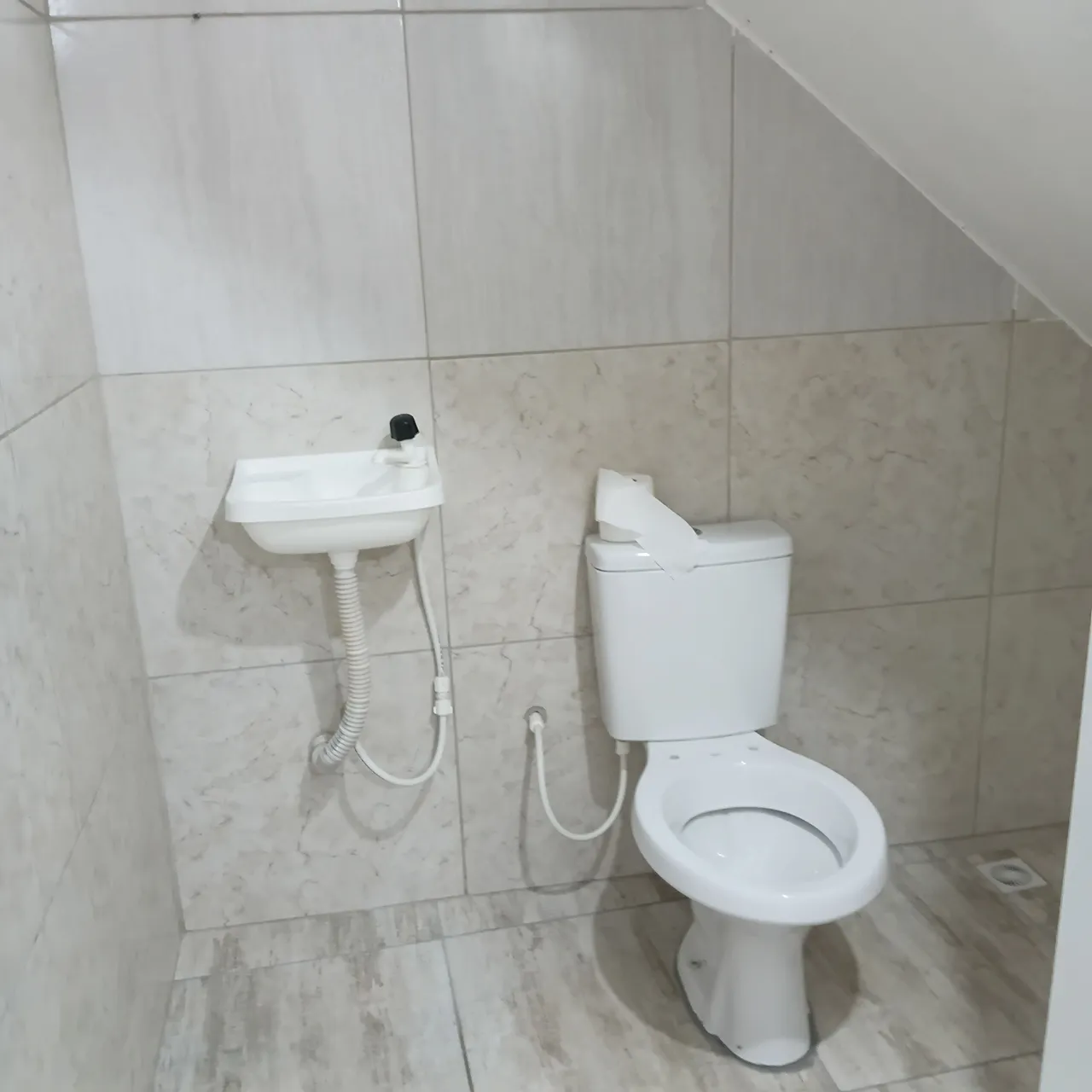 2-bedroom apartment on the 2nd floor with no parking — photo 4