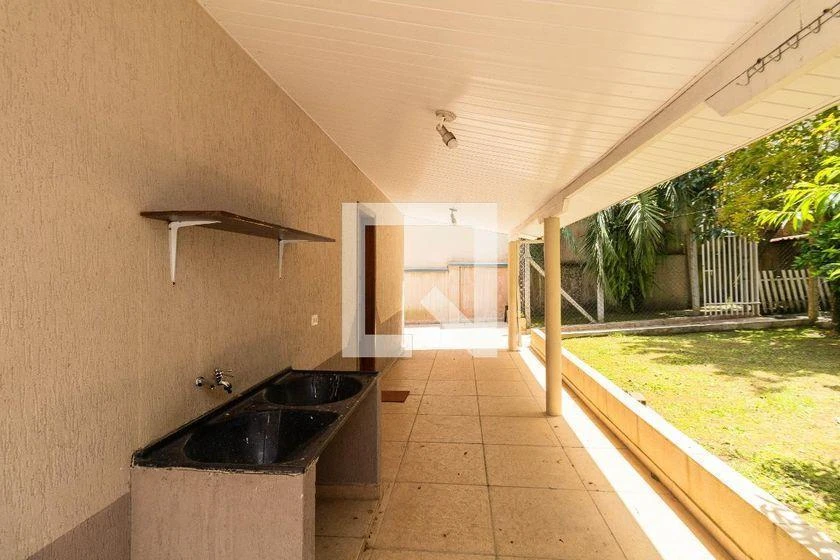 3-bedroom house with a grill on the balcony in Curitiba — photo 5