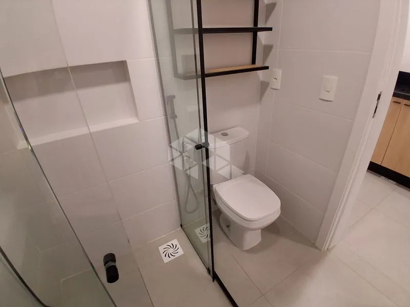 1 quarto e janelas do piso ao teto: apartamento de 45 m² — photo 16