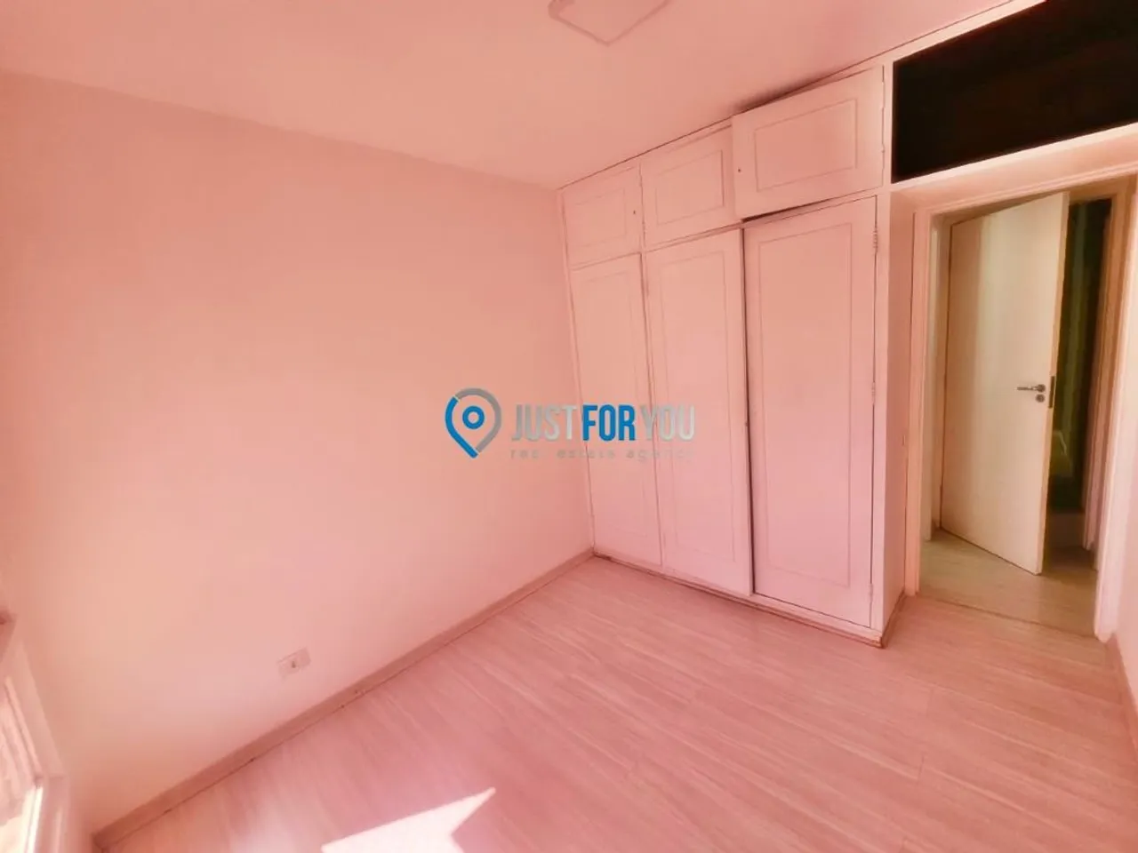 4-bedroom apartment with 3 bathrooms and 106 m² — photo 12