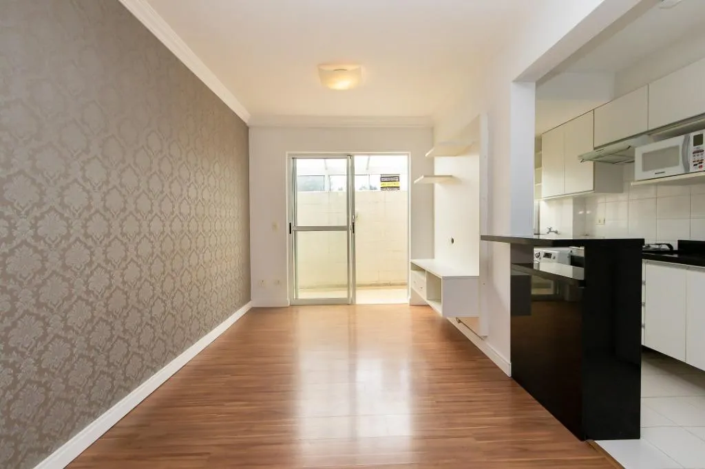 3-bedroom garden apartment with a private BBQ