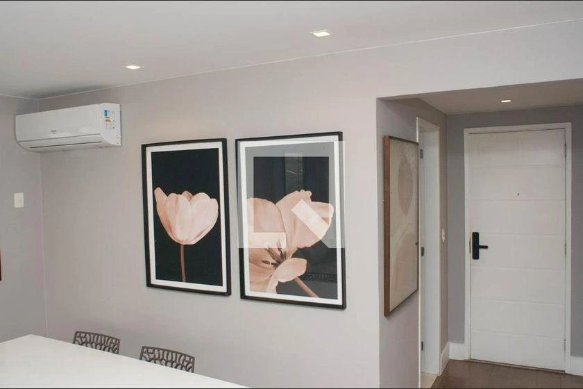 Furnished apartment, 105 m², with floor-to-ceiling windows — photo 25