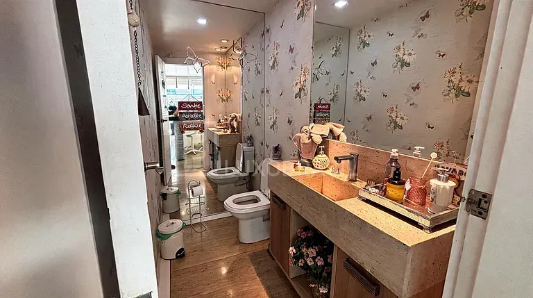 Furnished house with 6 en-suite bedrooms and 10 bathrooms — photo 6