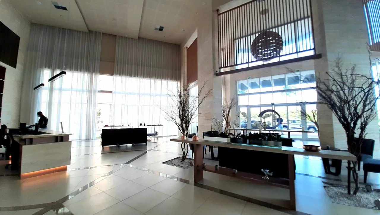 2-bedroom apartment with balcony and enclosed kitchen — photo 45