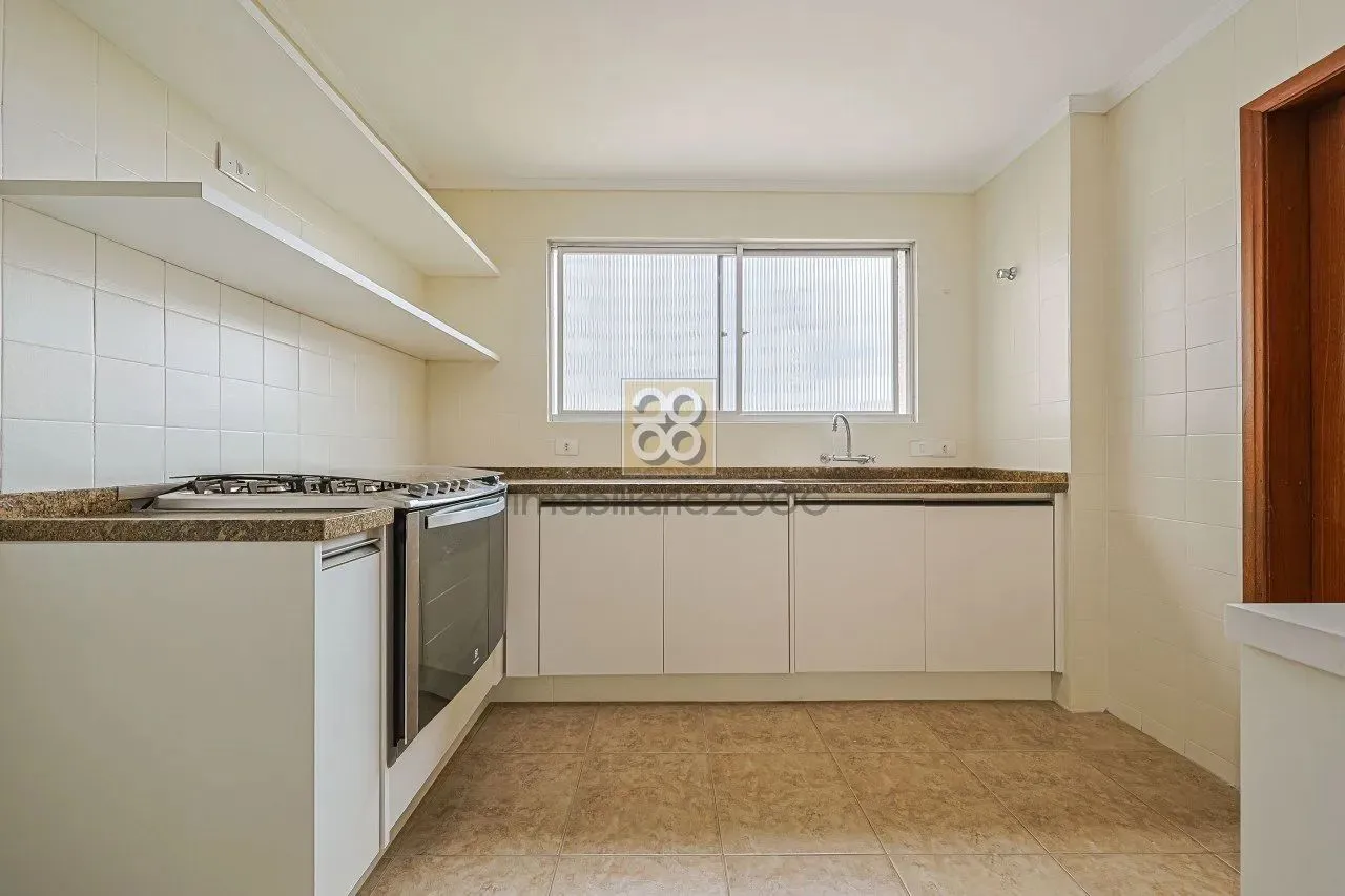 178 m² apartment with 3 bedrooms and 1 parking space — photo 13