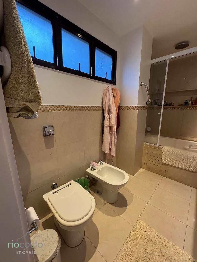 Apartment with 4 bedrooms and balconies, 370 m² — photo 28