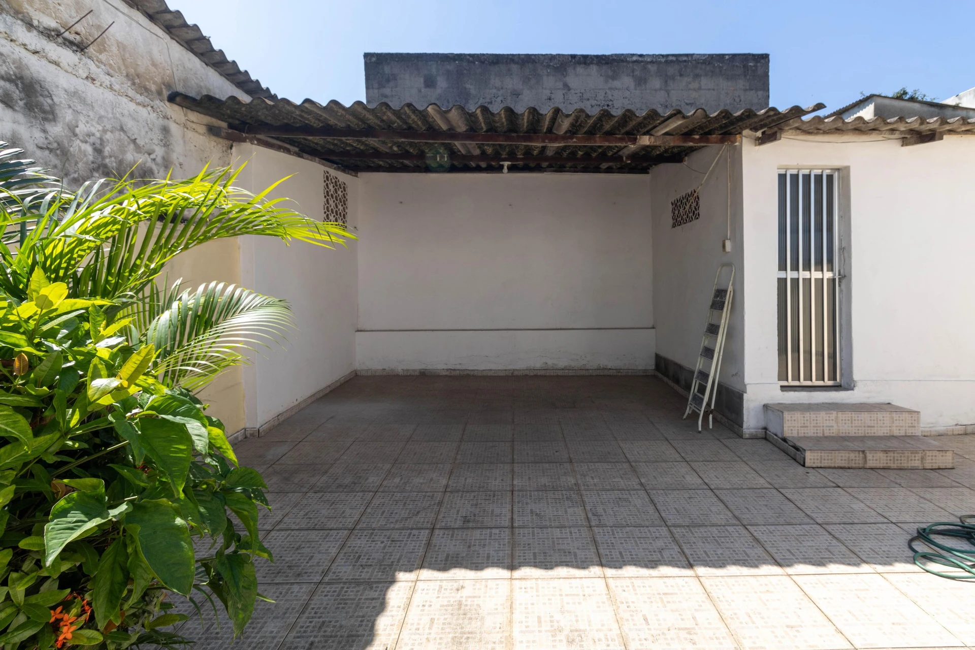 Unfurnished house with 3 bedrooms and a private garden — photo 11