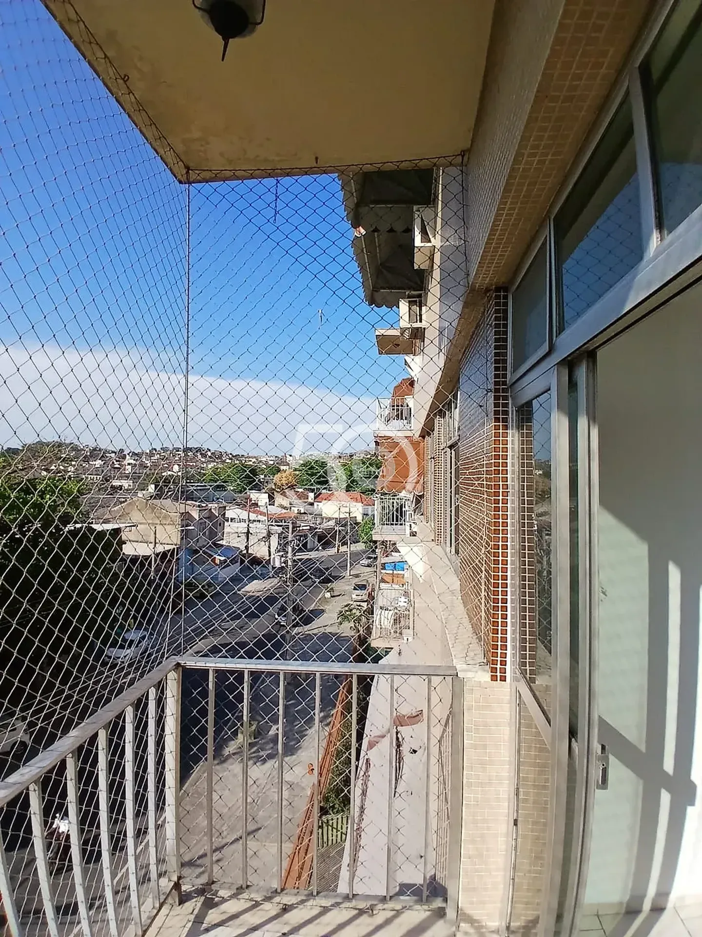 Unfurnished apartment with 2 bedrooms, 2 baths — photo 4