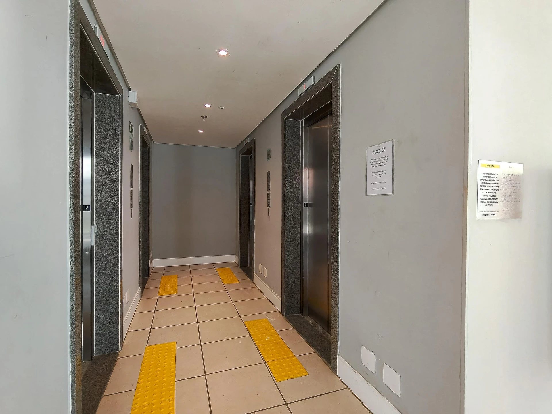2-bedroom apartment in a building with a sauna — photo 83