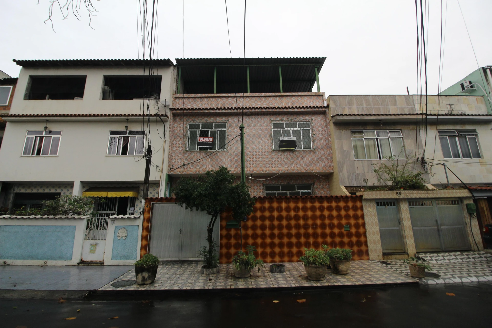 Condominium house with 3 bedrooms and 1 en-suite — photo 45