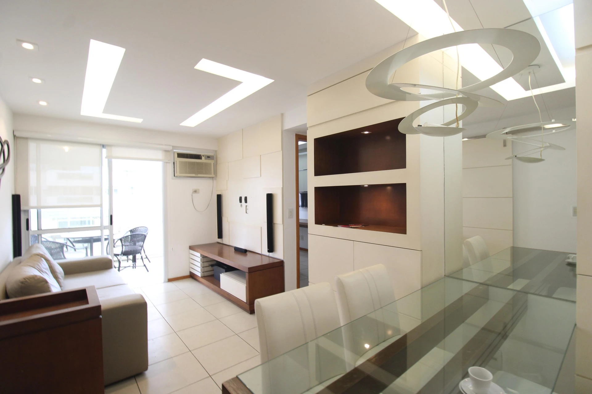 Apartment with 3 bedrooms and 2 bathrooms plus balcony