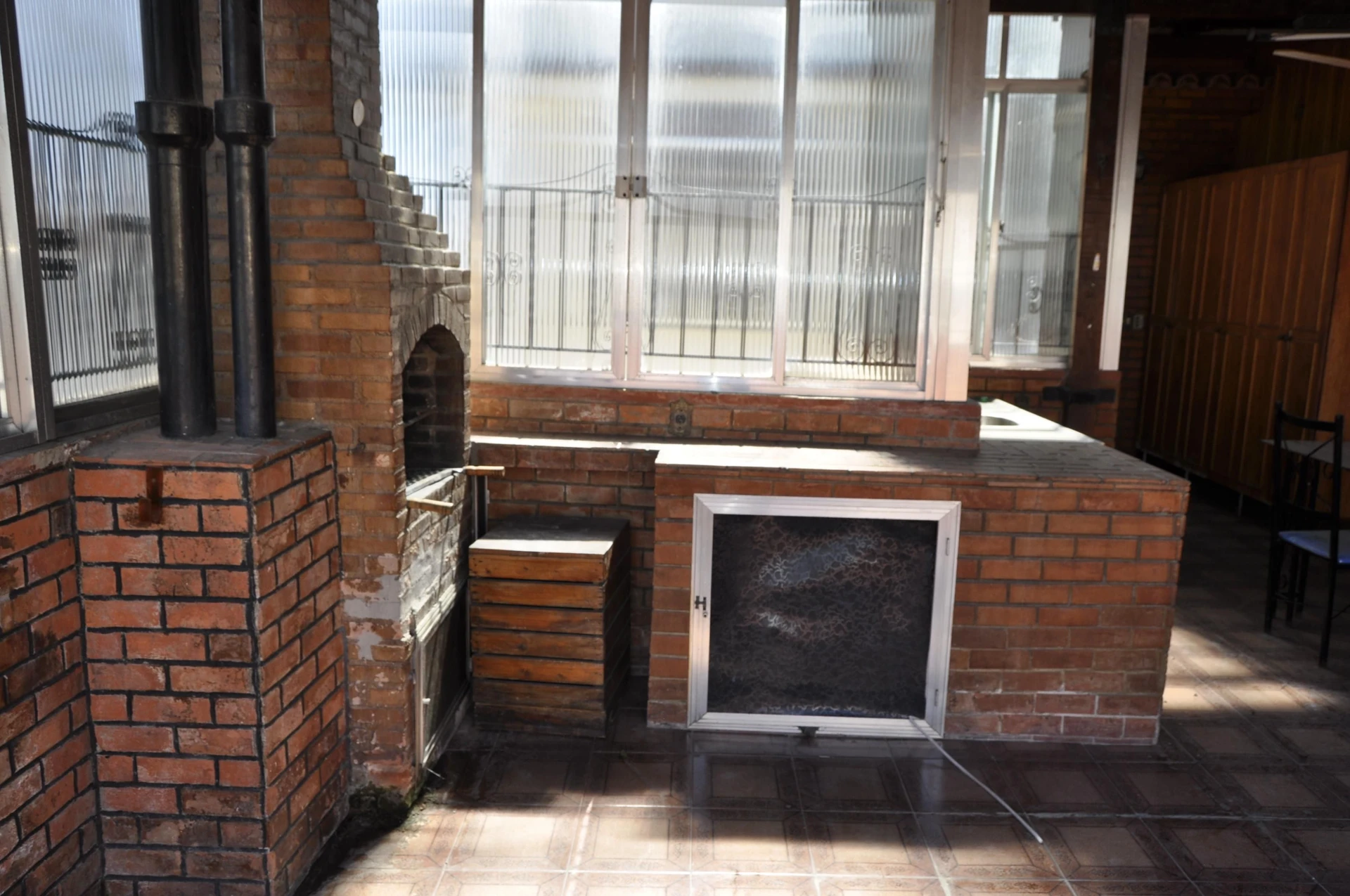 Unfurnished apartment with 2 bedrooms and private garden — photo 19