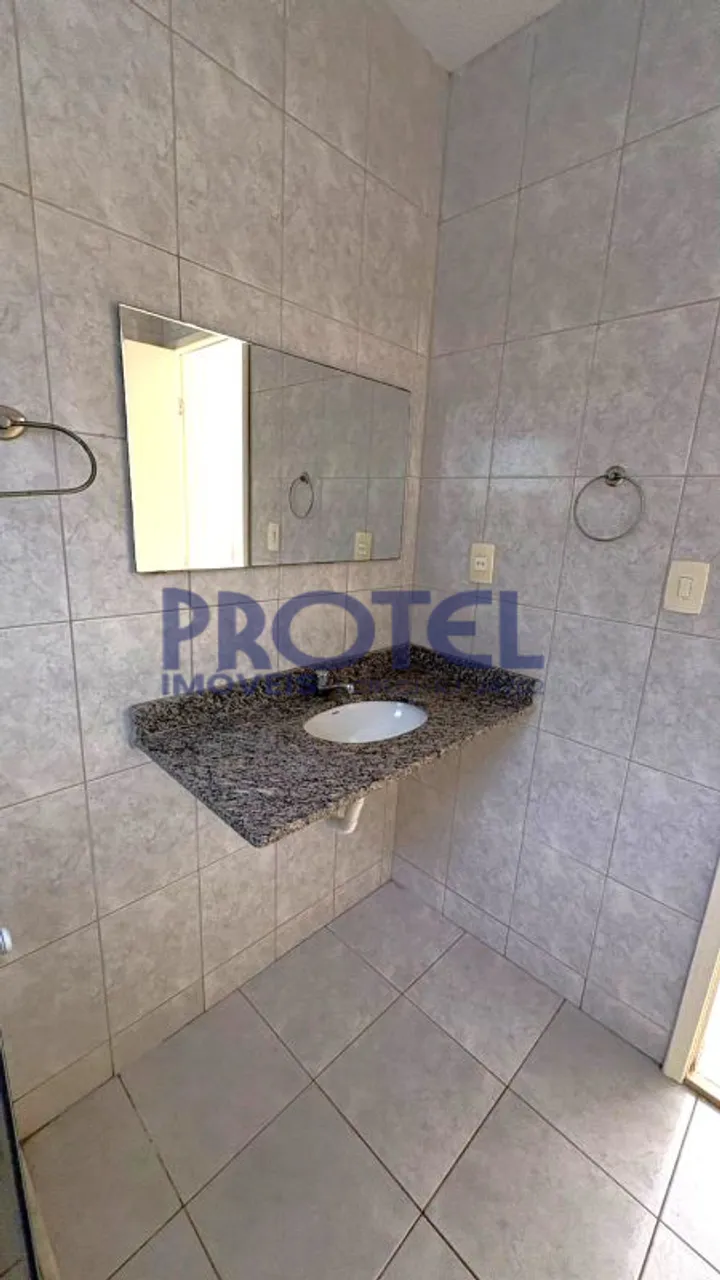 Casa sem mobília com 2 quartos e box de vidro — photo 7