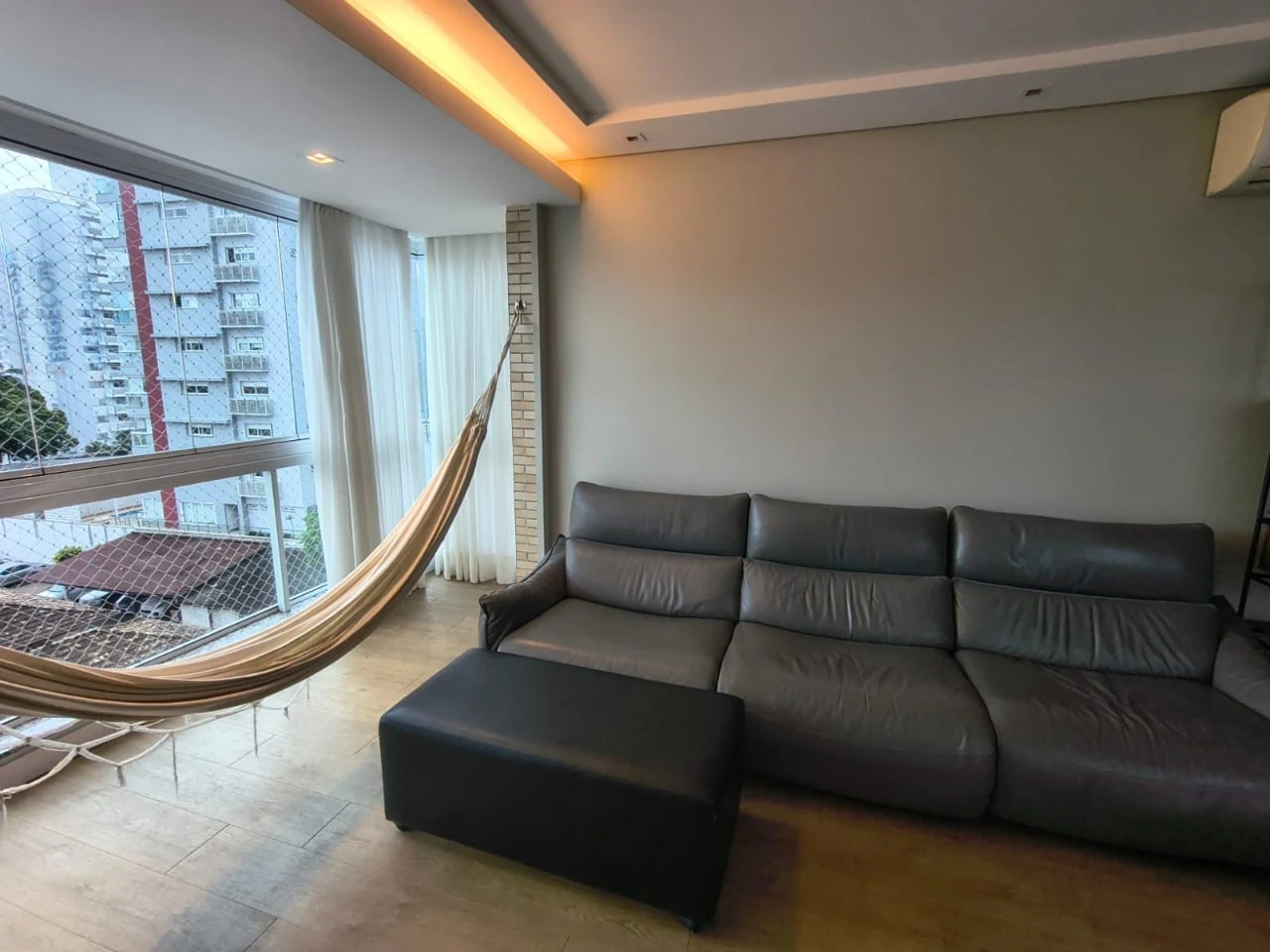 Floor-to-ceiling windows in a 2-bedroom apartment, 78 m² — photo 9