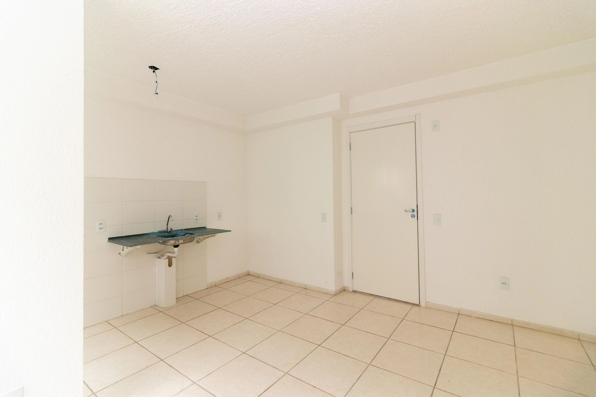 Apartamento com 2 quartos e piscina no condomínio — photo 19