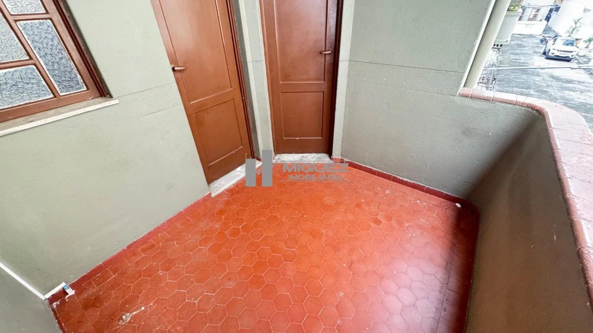 House, 80 m², with wood or laminate floors — photo 22