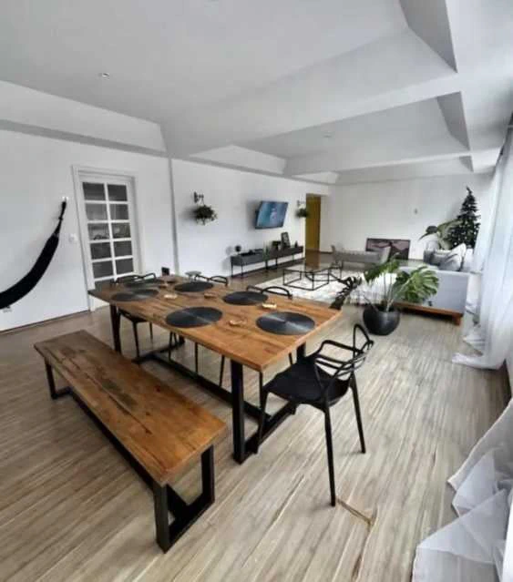 190 m² apartment with 4 bedrooms and 1 suite plus parking — photo 8