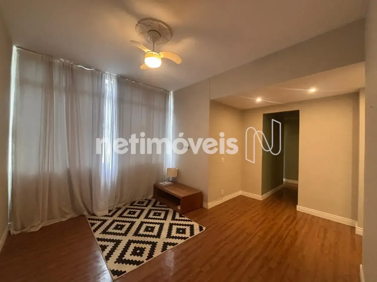 Wood or laminate floors in a 2-bedroom apartment, 78 m² — photo 3