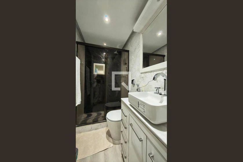 Washing machine in a 4-bedroom apartment, 205 m² — photo 17