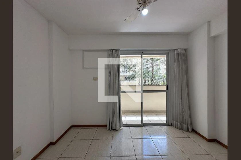 3-bedroom apartment in a building with a gym — photo 8